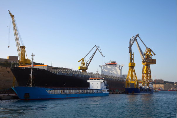 Peritos Navales para investigaciones marítimas.